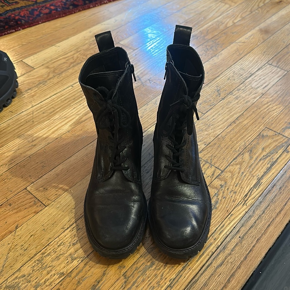 Lucky brand combat